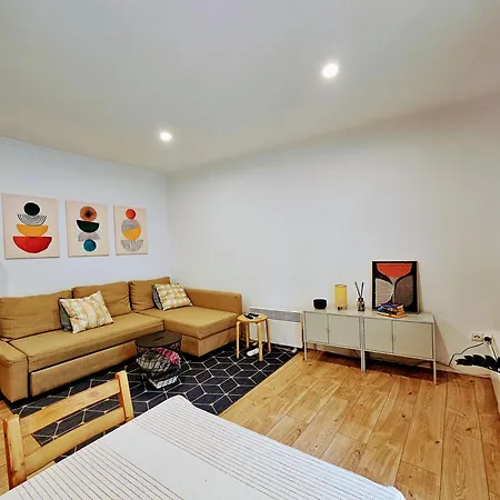 Martim Moniz Charming By Lisbon Village Apartments-3